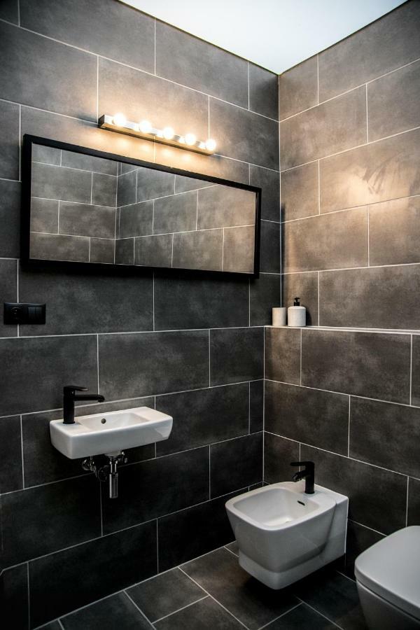 W1 Katowice Aparthotel Εξωτερικό φωτογραφία