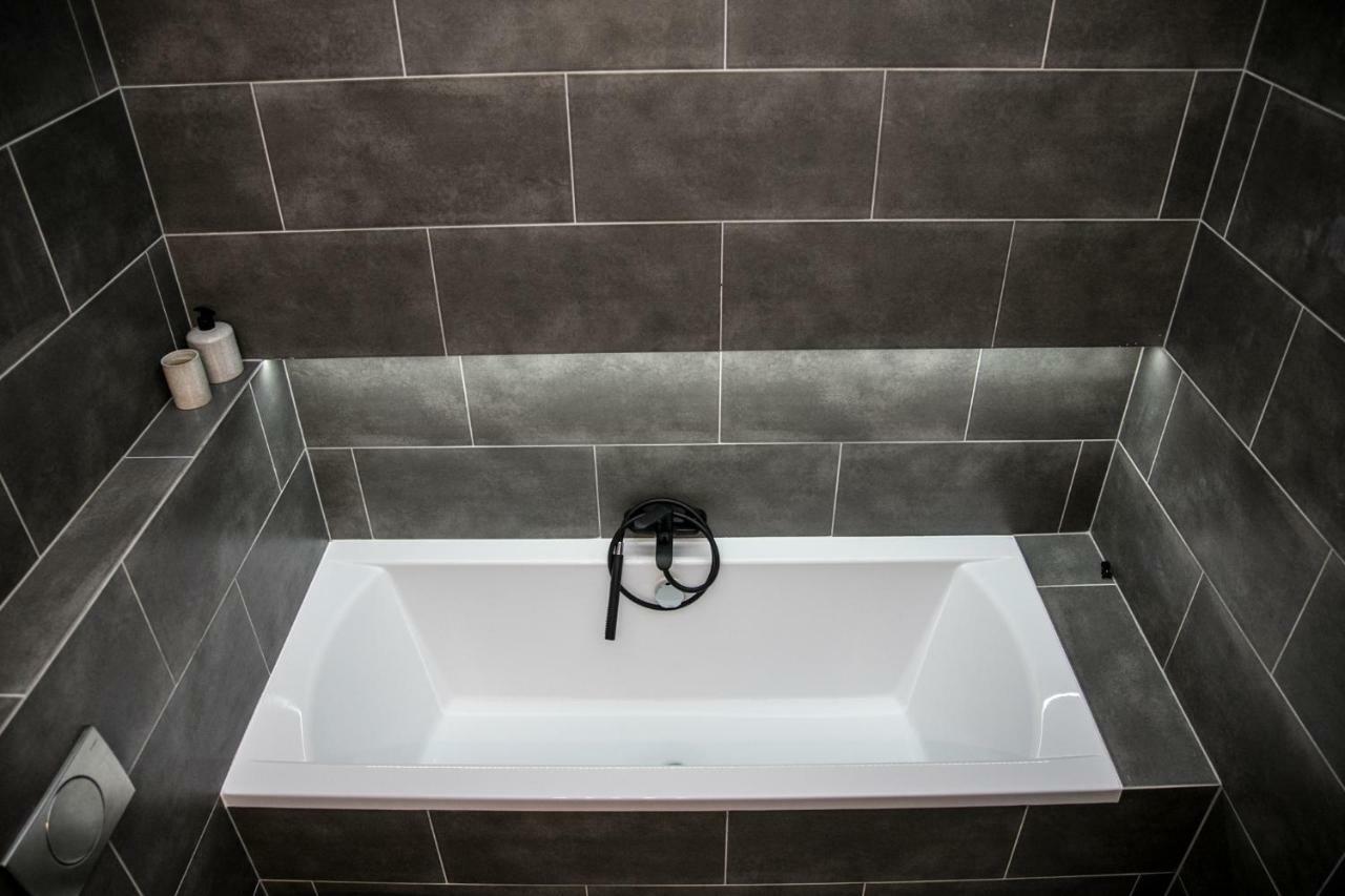 W1 Katowice Aparthotel Εξωτερικό φωτογραφία